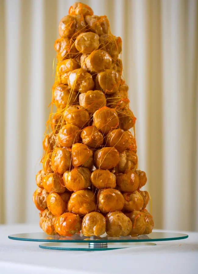 Croquembouche